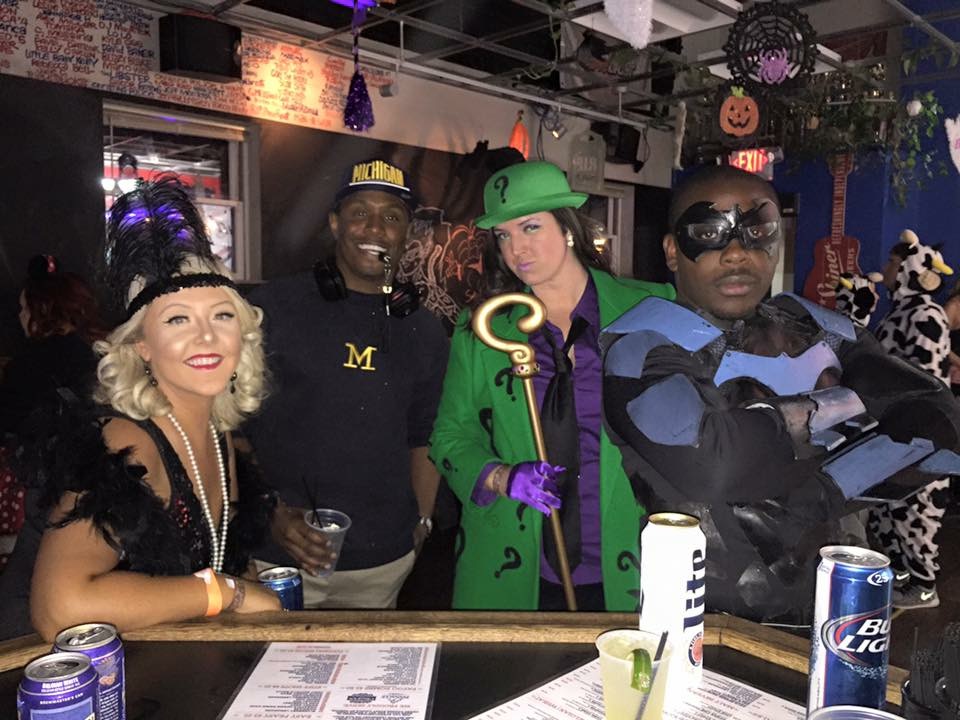 INSIDE THE CAN · DOWNTOWN gallery photo.